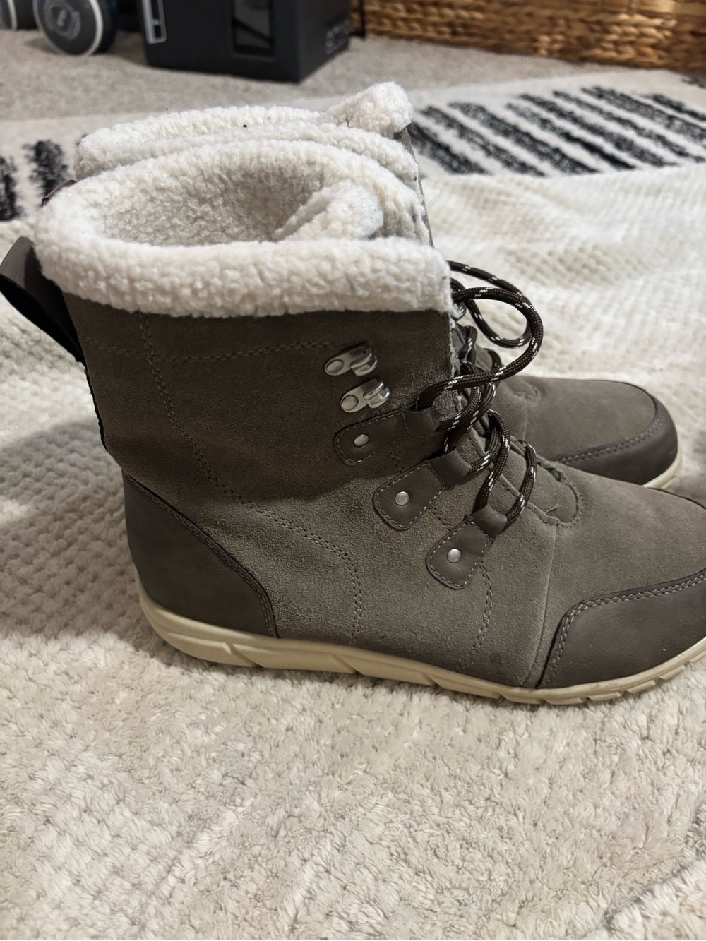 Women’s Magellan Hybrid Bootie III Gray Suede Lined Winter Boots Size 9